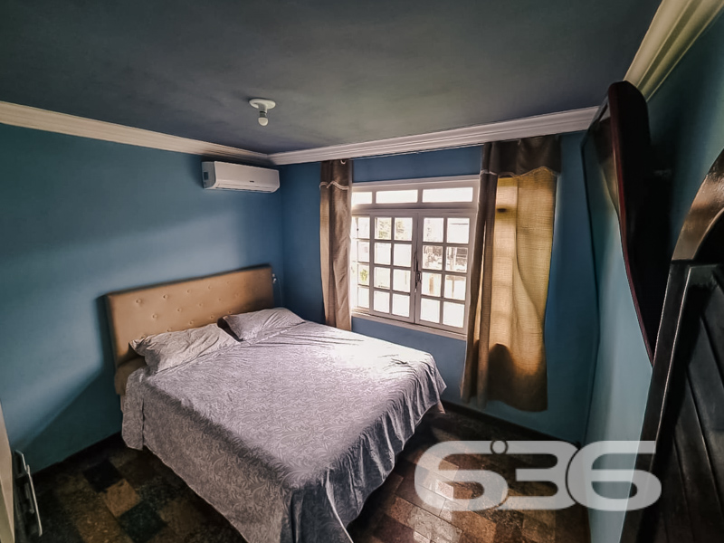 Sobrado à venda no Itaum, Joinville | 6 quartos | 