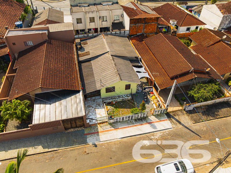 Casa à venda no Adhemar Garcia, Joinville | 5 quar