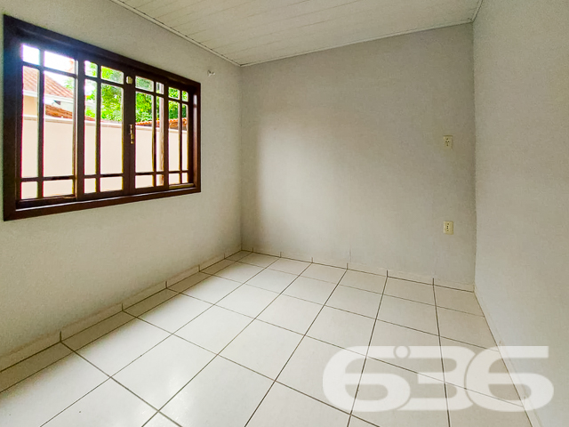 BAIRRO BOEHMERWALD – CASA COM SUÍTE + 2 QUARTOS E AMPLO QUINTAL
Descubra o lar ideal para sua família no bairro Boehmerwald, um espaço onde conforto e conveniência se encontram. Esta ampla casa, com uma área construída de 140m² em um terreno de 392m², oferece um ambiente acolhedor e espaçoso. Com uma vaga de garagem coberta, a propriedade garante facilidade e segurança para seus veículos.
A casa conta com dois dormitórios e uma suíte, proporcionando privacidade e conforto para todos os membros da família. Além disso, possui duas casas de banho, um jardim encantador e uma sala de estar aconchegante, perfeita para momentos em família.
A cozinha gourmet é um convite para preparar refeições deliciosas, enquanto a área de festa com churrasqueira promete ser o cenário de momentos inesquecíveis.
Localizada no bairro Boehmerwald, a casa está próxima a escolas, hospitais e serviços públicos essenciais, além de oferecer fácil acesso a vias principais e transporte público. Com um amplo quintal, a propriedade é ideal para quem busca espaço e tranquilidade.
Na 636 Negócios Imobiliários, com mais de 30 anos de experiência, estamos prontos para ajudá-lo a encontrar o lar dos seus sonhos. Entre em contato conosco pelo telefone: (47) 3451-0636 ou WhatsApp: (47) 99190-0636 para mais informações.
Este e outros milhares de imóveis no site: i636.com.br