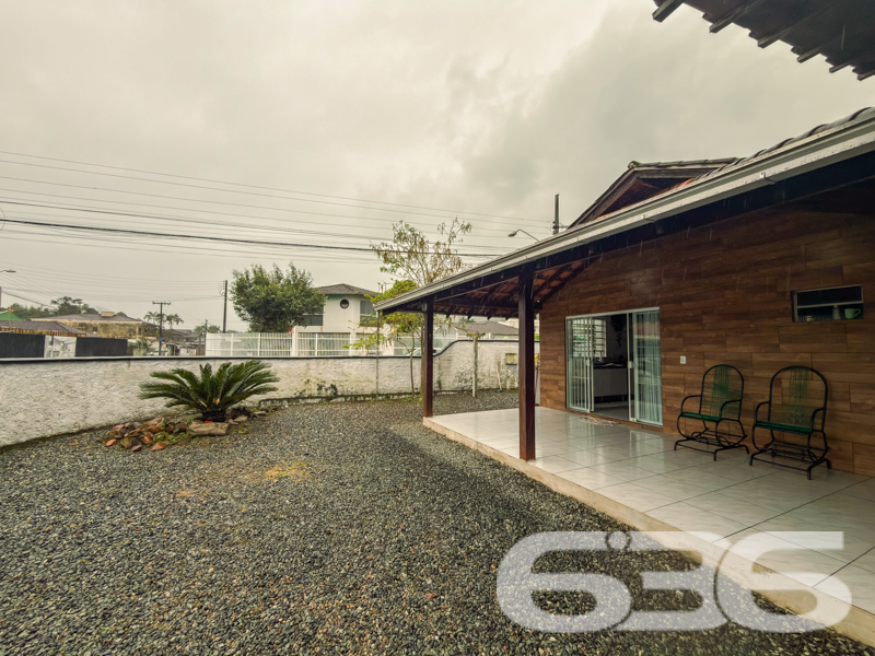 Sobrado à venda no Bom Retiro, Joinville | ANALISA