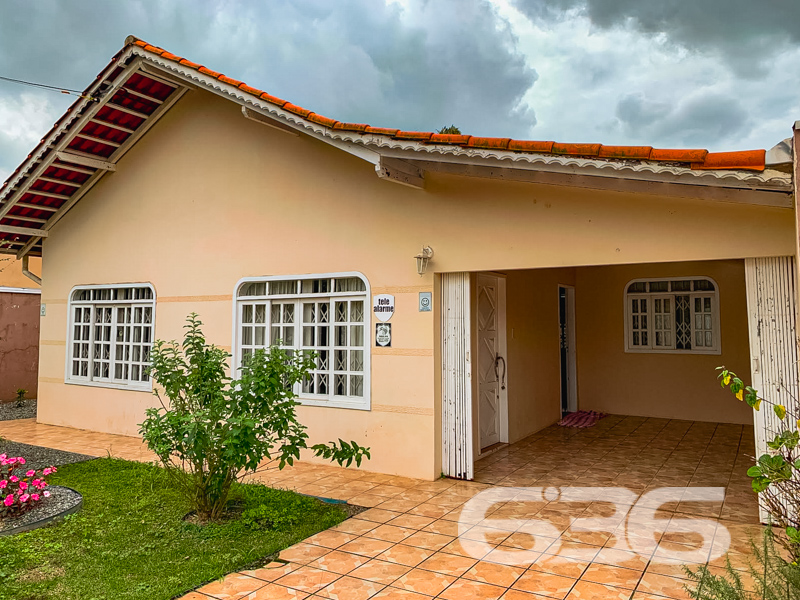 Casa à venda no Bom Retiro, Joinville | 3 quartos 