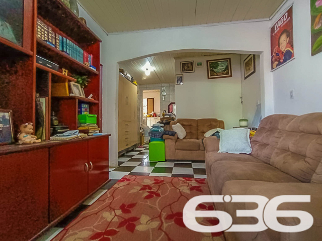 TERRENO À VENDA NO BAIRRO COMASA!
Explore as possibilidades infinitas com este terreno de 240m², localizado no bairro Comasa. Com 12 metros de frente e 20 metros de profundidade, este espaço é o lugar perfeito para construir a casa dos seus sonhos ou um empreendimento lucrativo.
O terreno, atualmente com uma área construída de 150m² destinada à demolição, oferece uma oportunidade única para projetar e construir algo totalmente novo e personalizado. Seja para residência ou comércio, este terreno é uma tela para suas aspirações arquitetônicas.
Localizado no bairro Comasa, conhecido por sua atmosfera tranquila e acesso fácil a serviços essenciais, este terreno é ideal para quem busca um local com potencial de crescimento e desenvolvimento. A proximidade com escolas, hospitais e vias de acesso principais adiciona ainda mais valor a este investimento.
A 636 Negócios Imobiliários, com mais de 30 anos de experiência no mercado imobiliário, orgulha-se de apresentar esta oportunidade exclusiva. Para mais informações, entre em contato pelo telefone (47) 3451-0636 ou WhatsApp (47) 99190-0636.