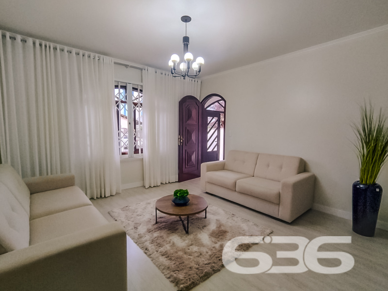 Casa à venda no Iririú, Joinville | 3 quartos | 3