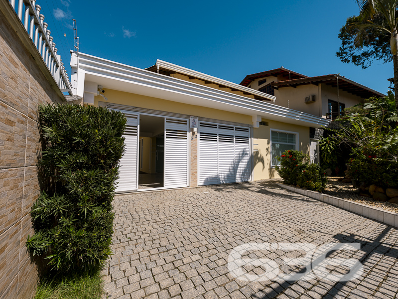 Casa à venda no Floresta, Joinville | 2 suítes com
