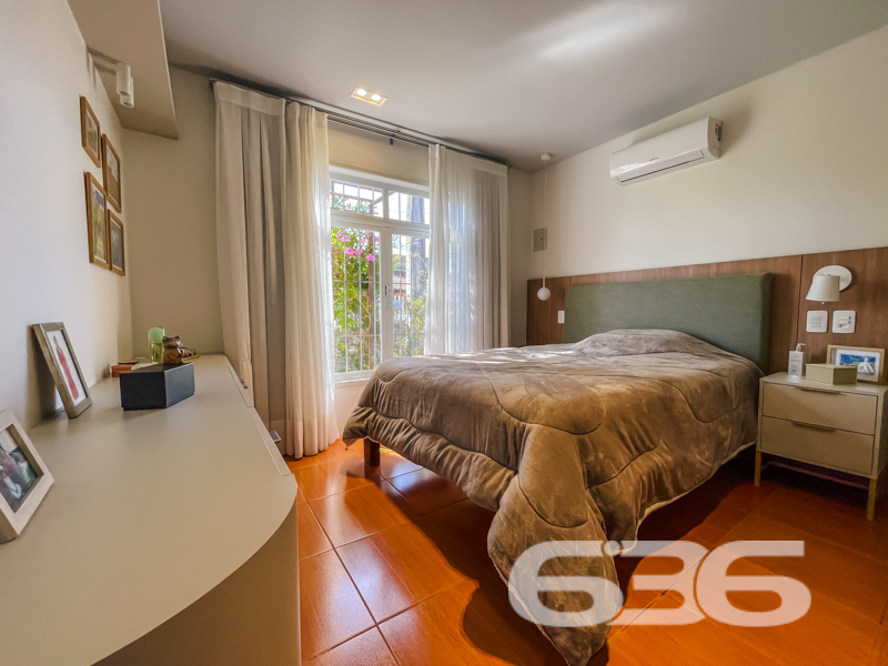Casa à venda no Iririú, Joinville | 3 quartos, sen