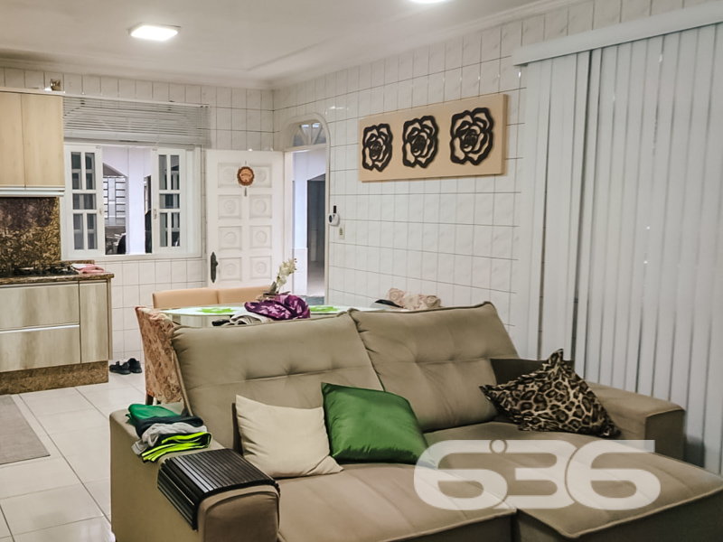 Casa à venda no Iririú, Joinville | estuda permuta