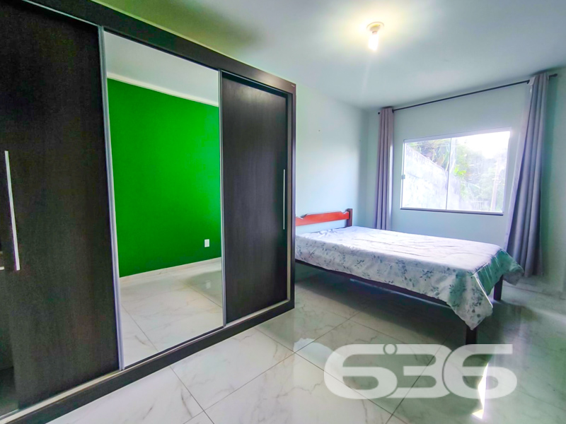 Seu novo lar com vista para a natureza no coração do Iririú!
Se você busca conforto, espaço e tranquilidade sem abrir mão da localização estratégica, essa residência térrea no bairro Iririú, em Joinville/SC, vai te conquistar!
Com 429 m² de terreno e 132 m² de área construída, o imóvel conta com 4 dormitórios, espaços internos amplos e bem iluminados, cozinha planejada, sala de estar e jantar integradas, além de um prático home office para quem valoriza produtividade no dia a dia. Os móveis de cozinha e os armários permanecem no imóvel, garantindo praticidade e economia ao novo morador.
Destaque especial para a ampla área de festas com churrasqueira, ideal para momentos inesquecíveis com a família e amigos. O ambiente coberto e bem ventilado proporciona conforto em todas as estações do ano.
A residência está totalmente murada, com portão eletrônico, grades e vaga para 3 veículos. Além disso, o imóvel permite animais e conta com gazebo, perfeito para relaxar ao ar livre.
Sua localização é estratégica: próxima a mercados, escolas, CI, hospitais, transporte público e serviços essenciais, além de estar a poucos minutos de shoppings e principais vias de acesso.
Entre em contato agora com a 636 Negócios Imobiliários e agende sua visita. Com mais de 30 anos de experiência e mais de 2000 imóveis ativos, somos especialistas em realizar sonhos com segurança, excelência técnica e total comprometimento com você.
636 NEGÓCIOS IMOBILIÁRIOS: A SUA MELHOR ESCOLHA
Com mais de 30 anos de experiência, a 636 Negócios Imobiliários é sua parceira ideal para encontrar o imóvel perfeito. Estamos prontos para ajudá-lo a fazer deste imóvel o seu novo lar.
Telefone: (47) 3451-0636
WhatsApp: (47) 99190-0636
Não perca esta oportunidade única. Visite nosso site para mais informações: i636.com.br