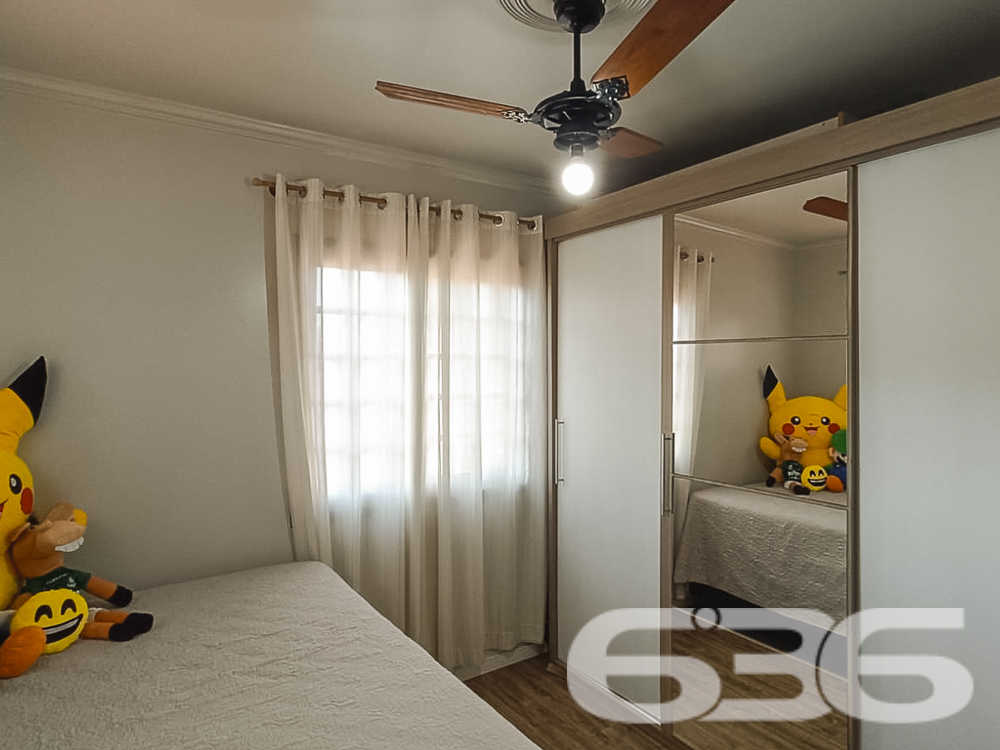 Descubra o lar dos seus sonhos em Joinville, no bairro Itaum. Esta residência padrão térrea, oferece 247,09 m² de área construída, proporcionando espaço e conforto para toda a família.
Ao entrar, você será recebido por uma sala de estar acolhedora, seguida de uma sala íntima ideal para momentos de relaxamento. A cozinha espaçosa, pronta para preparar suas refeições favoritas. Destaca-se pela sua funcionalidade e pelo acesso direto à área de festas, onde um fogão a lenha e uma churrasqueira convidam para momentos memoráveis ao lado de amigos e familiares.
A residência é composta por quatro dormitórios aconchegantes, uma suíte com closet, oferecendo um refúgio privativo e confortável. Todos os quartos estão bem iluminados e ventilados, criando um ambiente tranquilo e acolhedor.
Externamente, a propriedade é um verdadeiro oásis, com um jardim encantador, uma piscina que promete ser o centro das atenções durante os meses mais quentes, e uma edícula com lavanderia, banheiro adicional, e espaços que podem ser adaptados para quarto ou cozinha extra.
Esta casa também é equipada com portão eletrônico e sistema de câmeras, proporcionando segurança e privacidade para sua família. Localizada em uma rua pavimentada e com fácil acesso a vias principais, a propriedade está próxima a escolas, hospitais, shopping centers e todos os serviços públicos essenciais, garantindo conveniência para o seu dia a dia.
Em suma, esta residência não é apenas um imóvel, mas um lar repleto de potencial para criar memórias duradouras. Se você está buscando uma casa que combina conforto, segurança e uma localização excelente, esta é uma oportunidade imperdível. Venha conhecer e deixe-se encantar por cada detalhe!
636 Negócios Imobiliários, mais de 30 anos de experiência transformando sonhos em realidade.
636 NEGÓCIOS IMOBILIÁRIOS: A SUA MELHOR ESCOLHA
Com mais de 30 anos de experiência, a 636 Negócios Imobiliários é sua parceira ideal para encontrar o imóvel perfeito. Estamos prontos para ajudá-lo a fazer deste imóvel o seu novo lar.
Telefone: (47) 3451-0636
WhatsApp: (47) 99190-0636
Não perca esta oportunidade única. Visite nosso site para mais informações: i636.com.br