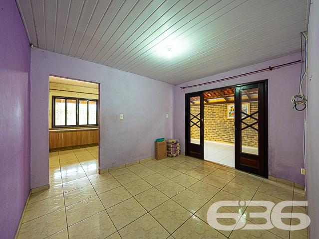 BAIRRO PARANAGUAMIRIM: OPORTUNIDADE DE MORADIA PARA VOCÊ E SUA FAMÍLIA - ESTUDA PERMUTA

Se você está em busca de um imóvel espaçoso, confortável e com uma boa localização, temos a opção ideal para você! Esta belíssima casa está localizada na parte alta do bairro Paranaguamirim, em Joinville, sem chances de alagamento.

Com 3 amplos dormitórios, esta casa é ideal para quem busca espaço e conforto para toda a família. A garagem para 2 carros é ampla e possui sobra, proporcionando mais comodidade para você e sua família.

A casa possui cômodos amplos e arejados, além de contar com um belíssimo jardim que enfeita a frente do imóvel, tornando-o ainda mais acolhedor e agradável.

A documentação está em dia com matrícula, e 70% do imóvel já está averbado, o que proporciona mais segurança e tranquilidade na hora da compra.

Sua composição ainda dispõe de cozinha com móveis embutidos, sala de estar, banheiro social, área de serviço e área de festas com churrasqueira.

Esta é uma excelente oportunidade para quem busca adquirir uma belíssima casa em uma localização privilegiada e com todos os atrativos que a cidade de Joinville tem a oferecer.

Não perca mais tempo, entre em contato conosco e agende uma visita para conhecer este belo imóvel.

Fale conosco e saiba mais:
Telefone: (47) 3451-0636
WhatsApp: (47) 99190-0636

Imobiliária 636.