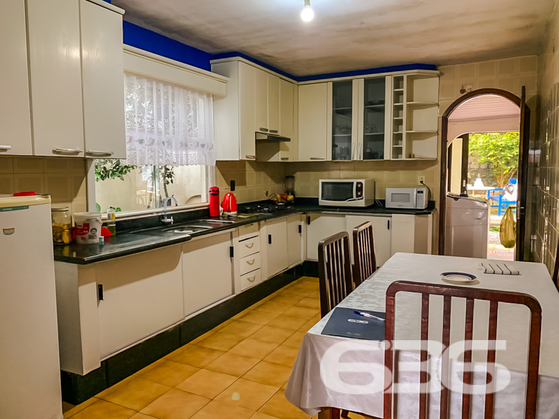 Casa à venda no Itaum, Joinville | 4 quartos, send