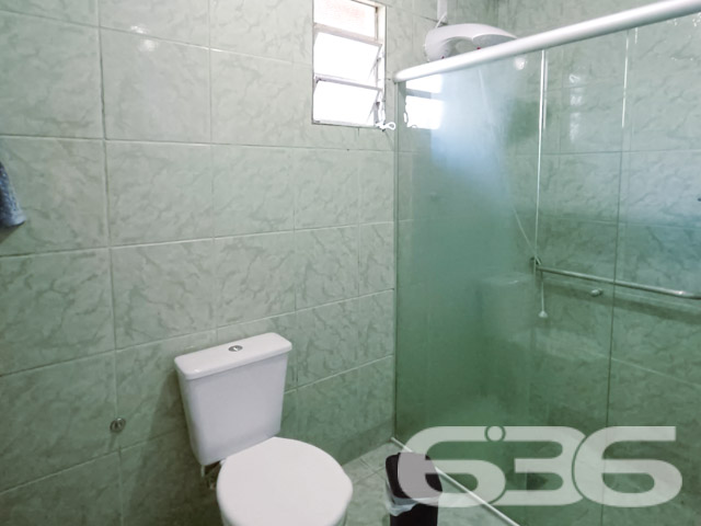 A busca pela residência perfeita em Joinville culmina nesta charmosa casa no Jardim Sofia, um lar que oferece não apenas conforto, mas também a tranquilidade de um ambiente seguro e bem localizado.
Dentro, a casa revela uma composição espaçosa com 3 dormitórios incluindo uma suíte, oferecendo privacidade e conforto para toda a família. A suíte é um verdadeiro refúgio, espaçosa e com janelas que proporcionam uma vista encantadora e muita luz natural. A sala de estar e jantar são integradas, criando um ambiente convidativo para reunir a família e amigos. A cozinha gourmet está equipada com armários planejados e oferece um espaço prático e moderno para o preparo de refeições.
A residência inclui também uma área de serviço bem dimensionada, além de cinco vagas de garagem, sendo duas cobertas e três descobertas, proporcionando comodidade e segurança para os veículos da família. O imóvel está completamente murado ou cercado, assegurando privacidade e segurança.
Especificamente projetada para oferecer conforto e praticidade, esta casa é ideal para quem busca a comodidade de estar próximo a vias de acesso, shopping centers, transporte público, escolas, hospitais e outros serviços essenciais. A internet de alta velocidade disponível garante que todos os membros da família possam navegar, trabalhar ou estudar de casa sem interrupções.
Esta casa não é apenas um imóvel, mas um lar onde cada detalhe foi pensado para o bem-estar de seus moradores. Agora é a sua chance de adquirir não apenas uma casa, mas um investimento seguro em qualidade de vida para você e sua família. Entre em contato com a 636 Negócios Imobiliários para mais informações e venha conhecer seu novo lar em Joinville. Experimente a combinação de conforto, segurança e localização que só o Jardim Sofia pode oferecer.
636 NEGÓCIOS IMOBILIÁRIOS: A SUA MELHOR ESCOLHA
Com mais de 30 anos de experiência, a 636 Negócios Imobiliários é sua parceira ideal para encontrar o imóvel perfeito. Estamos prontos para ajudá-lo a fazer deste imóvel o seu novo lar.
Telefone: (47) 3451-0636
WhatsApp: (47) 99190-0636
Não perca esta oportunidade única. Visite nosso site para mais informações: i636.com.br