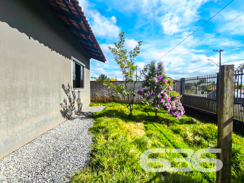 Oportunidade em Nova Brasília – Residência térrea com terreno amplo, jardim encantador e pronta para morar!
Se você está em busca de um imóvel aconchegante, funcional e com excelente aproveitamento de terreno em Joinville/SC, esta casa no bairro Nova Brasília é a escolha certa!
Com 62,11m² de área, esta charmosa residência térrea foi pensada para proporcionar conforto e praticidade. O imóvel está inserido em um terreno plano com 360m², todo murado, com ótima face leste, ideal para quem valoriza iluminação natural logo ao amanhecer.
Ao entrar, você é recebido por uma agradável sala de estar integrada à sala de jantar, perfeita para reunir a família. A cozinha gourmet, com móveis planejados que permanecem no imóvel, é um convite para quem gosta de cozinhar com praticidade e bom gosto.
Com 2 dormitórios climatizados com ar-condicionado, o conforto térmico é garantido em qualquer estação. A residência conta ainda com 2 banheiros, ambos com excelente acabamento.
Externamente, destaque para o jardim com paisagismo e árvores floridas, que trazem vida ao quintal e convidam para momentos de tranquilidade. Um gazebo rústico ou espaço coberto aos fundos adiciona charme e funcionalidade, podendo ser usado como área de lazer, espaço zen ou ateliê.
A casa oferece ainda ampla área de estacionamento, com 4 vagas descobertas e 2 cobertas, ideal para quem possui mais de um veículo ou deseja espaço para visitas.
Este é o tipo de imóvel ideal para quem quer sair do aluguel ou até mesmo investir em uma propriedade com liquidez e potencial de valorização!
Agende agora mesmo sua visita com a 636 Negócios Imobiliários – mais de 30 anos de experiência em conectar pessoas aos melhores lares!
Porque só se constrói uma grande história com grandes escolhas.
636 NEGÓCIOS IMOBILIÁRIOS: A SUA MELHOR ESCOLHA
Com mais de 30 anos de experiência, a 636 Negócios Imobiliários é sua parceira ideal para encontrar o imóvel perfeito. Estamos prontos para ajudá-lo a fazer deste imóvel o seu novo lar.
Telefone: (47) 3451-0636
WhatsApp: (47) 99190-0636
Não perca esta oportunidade única. Visite nosso site para mais informações: i636.com.br