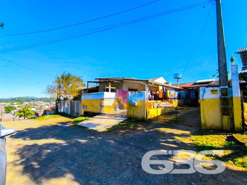 OPORTUNIDADE PARA INVESTIDORES – IMÓVEL GERADOR DE RENDA NO BAIRRO PETRÓPOLIS, EM JOINVILLE/SC
Se você busca uma oportunidade sólida para investir com retorno imediato, este imóvel é o que procura. Localizado no tradicional bairro Petrópolis, em Joinville/SC, este terreno de esquina com 289m² abriga uma residência térrea com aproximadamente 90m² de área construída, ideal para quem deseja investir com segurança.
A propriedade é composta por 4 kitnets independentes, todas já alugadas, além da moradia principal atualmente ocupada pelo proprietário, somando 6 dormitórios, 4 banheiros, 3 salas, 3 cozinhas e 2 áreas de serviço. Tudo devidamente murado, com jardim, espaço para até 4 veículos (sendo 3 vagas descobertas e 1 coberta), e conexão de internet via fibra óptica. Um verdadeiro conjunto habitacional compacto, funcional e com excelente potencial de rentabilidade.
O imóvel gera hoje uma renda mensal, o que o torna uma alternativa estratégica para investidores que desejam aliar patrimônio com fluxo de caixa mensal.
Agende uma visita com a 636 Negócios Imobiliários e descubra como transformar este imóvel em uma fonte sólida de renda!
636 NEGÓCIOS IMOBILIÁRIOS: A SUA MELHOR ESCOLHA
Com mais de 30 anos de experiência, a 636 Negócios Imobiliários é sua parceira ideal para encontrar o imóvel perfeito. Estamos prontos para ajudá-lo a fazer deste imóvel o seu novo lar.
Telefone: (47) 3451-0636
WhatsApp: (47) 99190-0636
Não perca esta oportunidade única. Visite nosso site para mais informações: i636.com.br