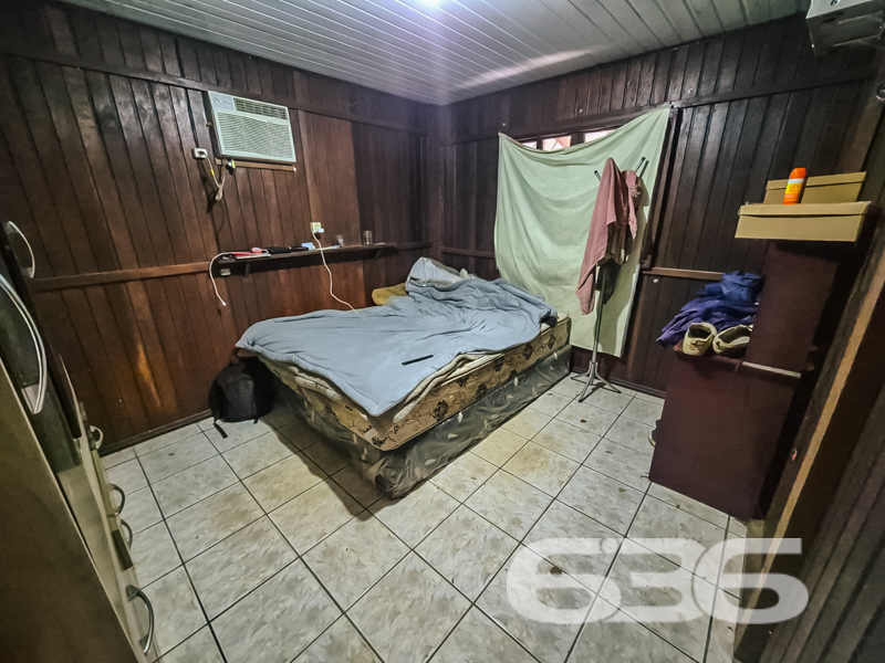Casa à venda no bairro Santa Catarina, Joinville |