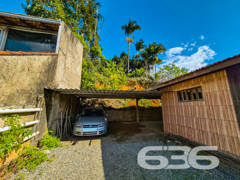 Casa à venda no bairro Santa Catarina, Joinville |