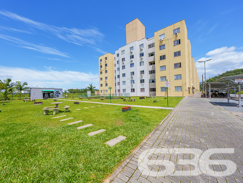 Apartamento à venda no Vila Nova, Joinville | 2 qu