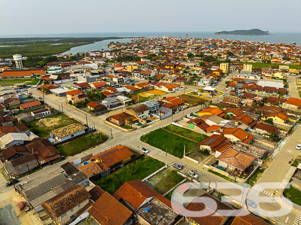 Foto de Casa Térrea Balneário Barra do Sul Centro 03018765