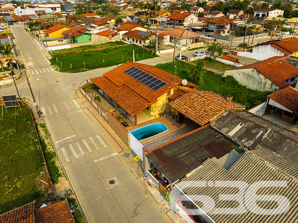 Foto de Casa Térrea Balneário Barra do Sul Centro 03018765