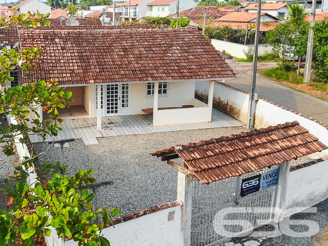 Sobrado à venda na Costeira, Balneário Barra do Su
