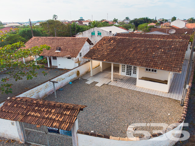 Sobrado à venda na Costeira, Balneário Barra do Su