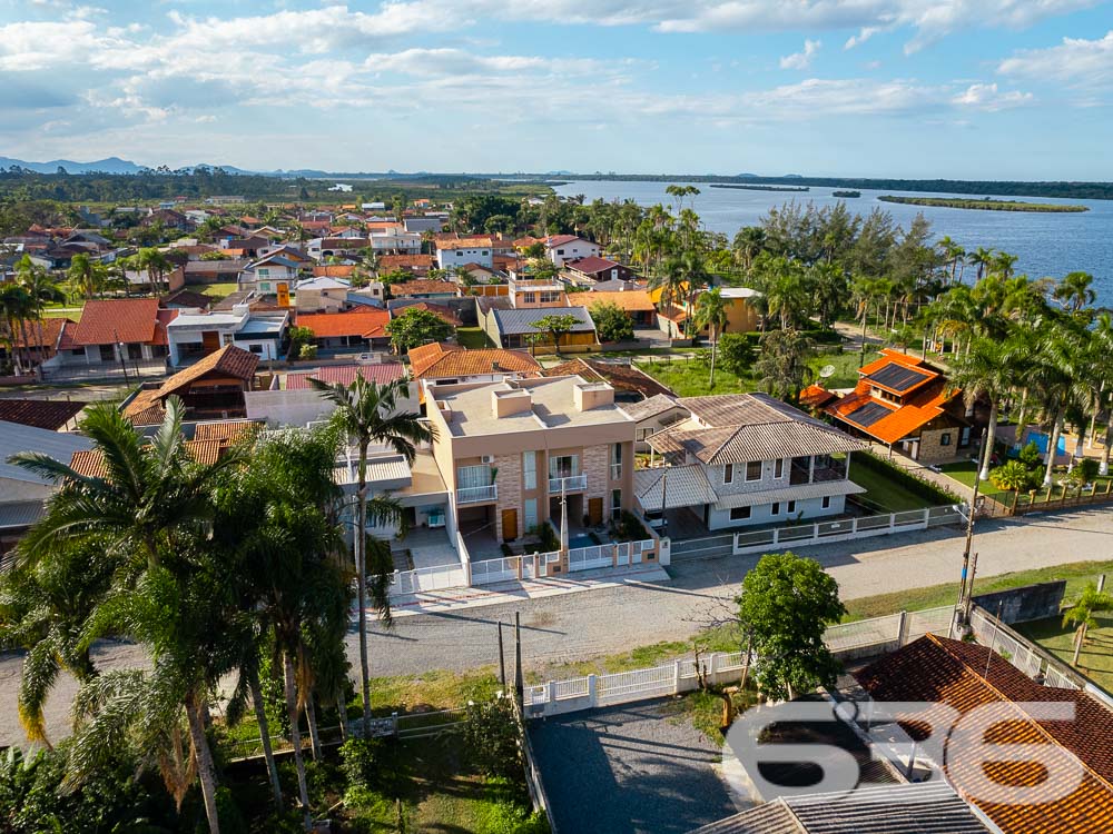 Foto de Sobrado Geminado Balneário Barra do Sul Pinheiros 03018000