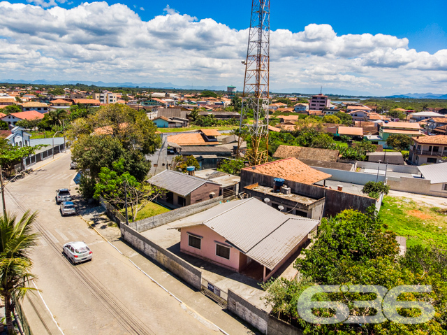 Foto de Casa Térrea Balneário Barra do Sul Centro 03016982