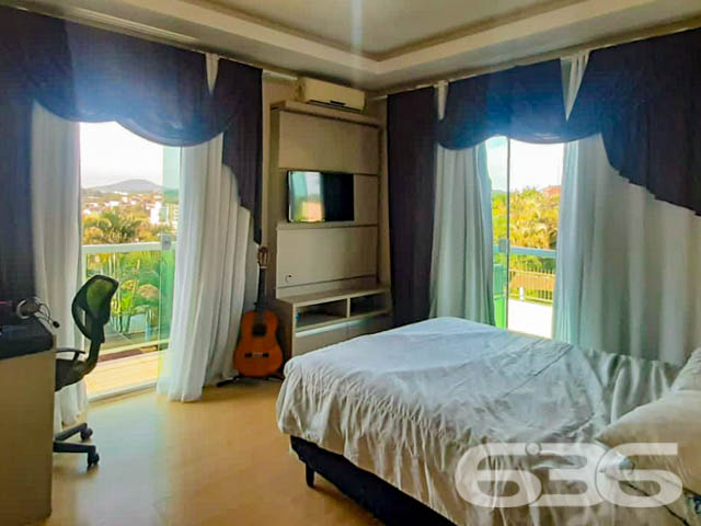 Sobrado à venda no Petrópolis, Joinville | 4 quart