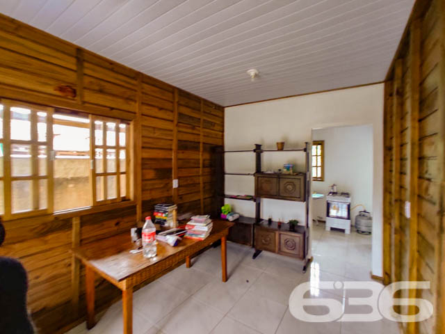 BELÍSSIMA CASA COM 2 QUARTOS EM ARAQUARI, SANTA CATARINA
São 240 m² de terreno e 60 m² de área construída de uma aconchegante e charmosa residência de padrão térreo, nova e com bons acabamentos, possuindo uma estrutura que realça bem o ambiente, proporcionando um aspecto exuberante no local.
O imóvel é composto de cômodos super confortáveis, composto de 2 dormitórios, sala de estar e jantar conjugadas, cozinha e banheiro social.
Contendo ainda 5 vagas de garagem, sendo uma vaga coberta.
O imóvel é muito bem localizado no bairro Itinga em Araquari, distrito de Joinville, com ótimas infraestruturas e fácil acesso para as rodovias 301, 418 e 280, próximo de uma grande concentração de empresas. Há 25 km do centro de Joinville.
Consulte um dos nossos corretores e saiba mais sobre esse vantajoso e atraente imóvel, você não irá se arrepender.
Esperamos por você!
Fale conosco:
IMOBILIÁRIA 636.
Telefone: (47) 3448-3636
WhatsApp: (47) 99190-0636