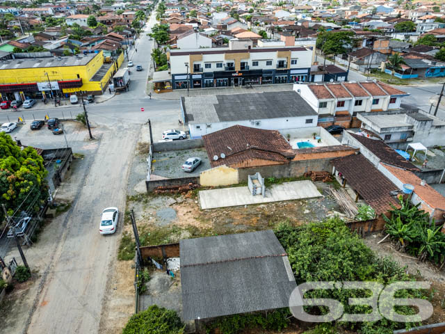 OPORTUNIDADE DE TERRENO, NO BAIRRO PARANAGUAMIRIM, EM JOINVILLE.
São 375 m² de terreno plano, sendo 12,50 metros de frente.
Situado no bairro Paranaguamirim, zona sul de Joinville, próximo de vários estabelecimentos e serviços de grande utilidade para o seu dia a dia, com fácil acesso as principais vias da região.
Agende uma visita
Telefone: (47) 3451-0636
WhatsApp: (47) 99190-0636