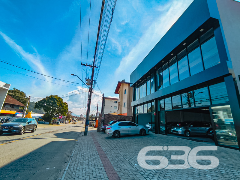 Imóvel comercial à venda no Guanabara, Joinville. 
