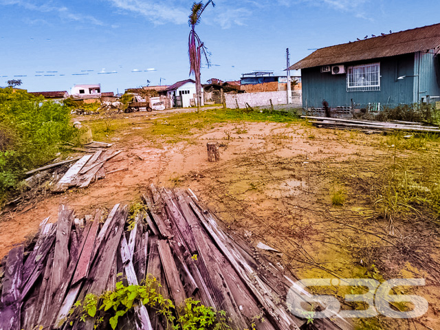 VENDE-SE TERRENO EM SÃO FRANCISCO DO SUL, SANTA CATARINA
São 260m² de terreno com área muito boa, com 13m² de fundos e 20m² de lados. Terreno de topografia regular e plano, pronto para obras.
Perfeito para você que deseja começar aquela construção dos sonhos.
Rodeado pela natureza modesta do bairro Ubatuba, localizado em São Francisco do Sul, uma ilha exuberante de belas praias e paisagens fantásticas com inúmeras opções de lazer ao ar livre, com uma posição geográfica privilegiada com acesso rápido a qualquer outro bairro da região, há cerca de 2km de distância da praia.
Consulte um de nossos corretores e saiba mais sobre esse excelente terreno. Esperamos por você!
Fale conosco:
Telefone: 47 3451-0636
WhatsApp: 47 99190-0636
Imobiliária 636.