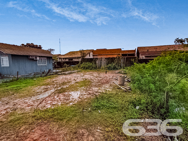 VENDE-SE TERRENO EM SÃO FRANCISCO DO SUL, SANTA CATARINA
São 260m² de terreno com área muito boa, com 13m² de fundos e 20m² de lados. Terreno de topografia regular e plano, pronto para obras.
Perfeito para você que deseja começar aquela construção dos sonhos.
Rodeado pela natureza modesta do bairro Ubatuba, localizado em São Francisco do Sul, uma ilha exuberante de belas praias e paisagens fantásticas com inúmeras opções de lazer ao ar livre, com uma posição geográfica privilegiada com acesso rápido a qualquer outro bairro da região, há cerca de 2km de distância da praia.
Consulte um de nossos corretores e saiba mais sobre esse excelente terreno. Esperamos por você!
Fale conosco:
Telefone: 47 3451-0636
WhatsApp: 47 99190-0636
Imobiliária 636.