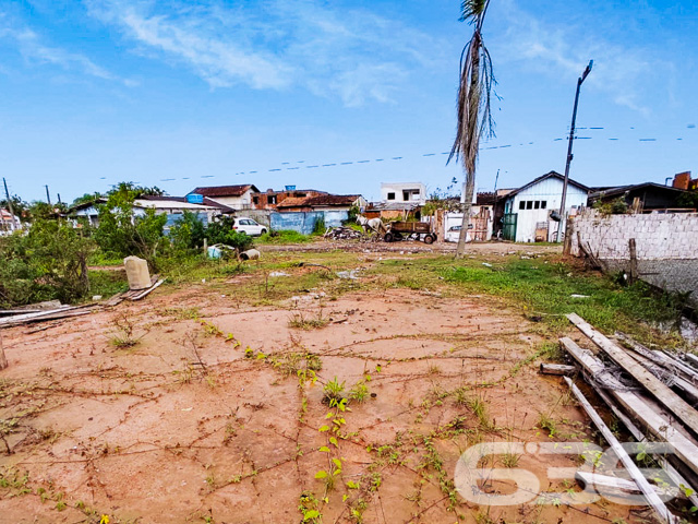 VENDE-SE TERRENO EM SÃO FRANCISCO DO SUL, SANTA CATARINA
São 260m² de terreno com área muito boa, com 13m² de fundos e 20m² de lados. Terreno de topografia regular e plano, pronto para obras.
Perfeito para você que deseja começar aquela construção dos sonhos.
Rodeado pela natureza modesta do bairro Ubatuba, localizado em São Francisco do Sul, uma ilha exuberante de belas praias e paisagens fantásticas com inúmeras opções de lazer ao ar livre, com uma posição geográfica privilegiada com acesso rápido a qualquer outro bairro da região, há cerca de 2km de distância da praia.
Consulte um de nossos corretores e saiba mais sobre esse excelente terreno. Esperamos por você!
Fale conosco:
Telefone: 47 3451-0636
WhatsApp: 47 99190-0636
Imobiliária 636.