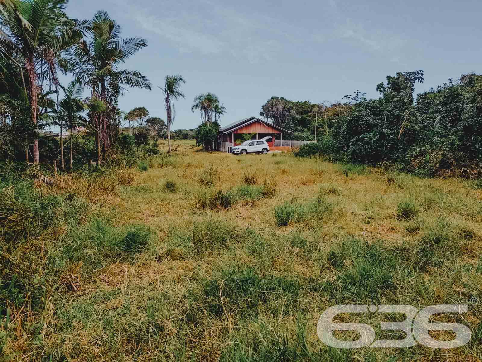 VENDE-SE TERRENO EM SÃO FRANCISCO DO SUL, SANTA CATARINA
São 360m² de terreno com potencial para investimento, com 12m² de frente e 30m² de lados. Terreno de topografia plana e regular, pronto para obras.
Perfeito para você que deseja começar aquela construção dos sonhos.
Rodeado pela natureza modesta do bairro Ervino, localizado em São Francisco do Sul, uma ilha exuberante de belas praias e paisagens fantásticas com inúmeras opções de lazer ao ar livre, com uma posição geográfica privilegiada com acesso rápido a qualquer outro bairro da região e a poucos metros da praia do Ervino.
Gostou? Então agende já sua visita com um de nossos corretores e saiba mais sobre esse vantajoso e oportuno investimento.
Esperamos por você!!!
Fale conosco:
Telefone: (47) 3448-3636
WhatsApp: (47) 99190-0636
Imobiliária 636.