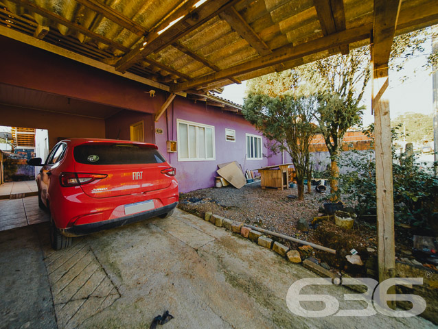 IMÓVEL À VENDA NO BAIRRO PARQUE GUARANI, EM JOINVILLE
São 200m² de terreno e 80m² de área construída de uma aconchegante e espaçosa residência de ótimo padrão térreo de construção, com piso cerâmico e teto em PVC.
Sua composição dispõe de cômodos amplos e bem arejados, sendo 3 dormitórios, sala de estar, copa e cozinha conjugadas, área de serviço e 2 banheiros sociais.
O imóvel é todo murado e seguro, e contém uma bela área de lazer com churrasqueira e um lindo jardim, deixando o ambiente mais atraente. Contendo ainda 3 vagas de garagem, sendo 1 vaga coberta.
Localizado no bairro Parque Guarani, Zona Sul de Joinville, próximo a rodovia 418-SC e próximo aos bairros da região e de estabelecimentos e comércios de grande utilidade, como mercados, transporte público, UBS e outros. Há cerca de 30 minutos do Centro da Cidade.
Consulte um de nossos corretores e saiba mais sobre essa bela e vantajosa residência. Esperamos por você!
Fale conosco:
Telefone: 47 3451-0636
WhatsApp: 47 99190-0636
Imobiliária 636.