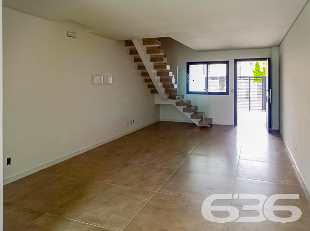 IMÓVEL COM 1 SUÍTE E 2 QUARTOS NO BAIRRO BOA VISTA, EM JOINVILLE
São 137m² de área construída de um excelente geminado, estilo sobrado, dotado de muita elegância e lindos adereços em seu acabamento, onde destacam-se o seu piso em porcelanato 80x80, teto de laje e rebaixo de gesso, além de uma ótima pintura.
Para o seu total conforto, o imóvel é muito bem dividido e contém cômodos amplos e super confortáveis. Sua composição dispõe de 1 suíte e 2 quartos, 2 banheiros, sala de estar, copa e cozinha conjugadas, escada no modelo espinha de peixe e uma bela sacada.
Com infraestrutura para 4 ares-condicionados, alarme, câmeras e aquecedor a gás, o imóvel também oferece 2 vagas de garagem, sendo uma coberta.
Muito bem localizado no bairro Boa Vista, com fácil acesso para todos os comércios de utilidades da região, a cerca de 100 metros da avenida Albano Schmidt e 10 minutos do centro de Joinville.
Previsão de entrega: 09/2022.
Ficou interessado? O que você está esperando?! Entre em contato conosco e agende sua visita!
Fale com seu corretor:
Telefone: (47) 3451-0636
WhatsApp: (47) 99190-0636
Imobiliária 636.