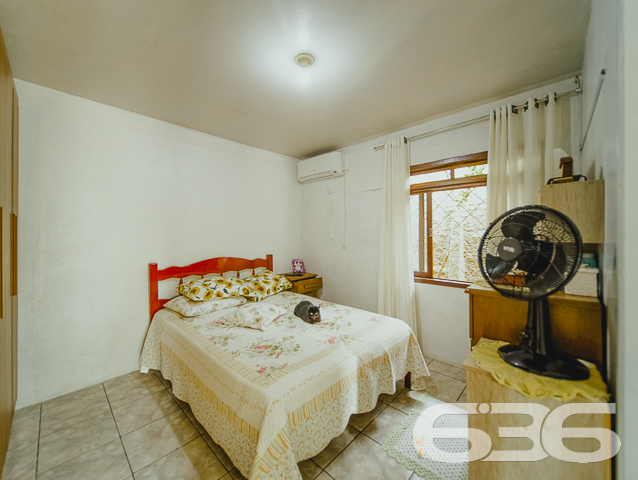 IMÓVEL PARA INVESTIMENTO NO BAIRRO JOÃO COSTA - ESTUDA PERMUTA
Este imóvel é distribuído da seguinte maneira:
- Casa principal: 3 dormitórios, cozinha, sala de estar, banheiro social e área de serviço. Cômodos amplos e bem arejados com 198m² de área construída, contando com garagem coberta;
- 08 (oito) quitinetes alugadas nos fundos do imóvel com área total de aproximadamente 1000m²;
- Lavação para carro (locada);
- Lanchonete (locada);
Localizado no bairro João Costa, próximo à escolas, transporte público, mercados, academias, posto de saúde, lojas e demais estabelecimentos e serviços da região sul da cidade.
Fale com um de nossos corretores e venha conhecer cada detalhe pessoalmente!
Telefone: (47) 3451-0636
WhatsApp: (47) 99190-0636
Imobiliária 636.