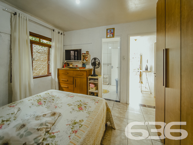 IMÓVEL PARA INVESTIMENTO NO BAIRRO JOÃO COSTA - ESTUDA PERMUTA
Este imóvel é distribuído da seguinte maneira:
- Casa principal: 3 dormitórios, cozinha, sala de estar, banheiro social e área de serviço. Cômodos amplos e bem arejados com 198m² de área construída, contando com garagem coberta;
- 08 (oito) quitinetes alugadas nos fundos do imóvel com área total de aproximadamente 1000m²;
- Lavação para carro (locada);
- Lanchonete (locada);
Localizado no bairro João Costa, próximo à escolas, transporte público, mercados, academias, posto de saúde, lojas e demais estabelecimentos e serviços da região sul da cidade.
Fale com um de nossos corretores e venha conhecer cada detalhe pessoalmente!
Telefone: (47) 3451-0636
WhatsApp: (47) 99190-0636
Imobiliária 636.