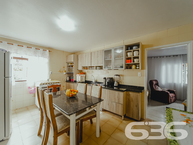 IMÓVEL PARA INVESTIMENTO NO BAIRRO JOÃO COSTA - ESTUDA PERMUTA
Este imóvel é distribuído da seguinte maneira:
- Casa principal: 3 dormitórios, cozinha, sala de estar, banheiro social e área de serviço. Cômodos amplos e bem arejados com 198m² de área construída, contando com garagem coberta;
- 08 (oito) quitinetes alugadas nos fundos do imóvel com área total de aproximadamente 1000m²;
- Lavação para carro (locada);
- Lanchonete (locada);
Localizado no bairro João Costa, próximo à escolas, transporte público, mercados, academias, posto de saúde, lojas e demais estabelecimentos e serviços da região sul da cidade.
Fale com um de nossos corretores e venha conhecer cada detalhe pessoalmente!
Telefone: (47) 3451-0636
WhatsApp: (47) 99190-0636
Imobiliária 636.