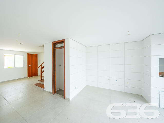 ÓTIMO SOBRADO TRIPLEX COM 4 SUÍTES COM CLOSET DE FRENTE PARA O MAR EM ITAJUBA
Este é simplesmente um imóvel espetacular! Conta com 4 suítes espaçosas e confortáveis, cada uma com seu próprio closet, para que você tenha todo o espaço necessário para organizar suas roupas e pertences. Além disso, a casa conta com uma incrível área externa, com piscina e churrasqueira, para momentos de lazer e descontração em família e com amigos.
Localizado em um condomínio fechado, com segurança 24 horas, este sobrado oferece todo o conforto e privacidade que você procura. Com um design moderno e sofisticado, a casa conta com uma ampla sala de estar e jantar, integrada com a cozinha, para momentos de convívio e descontração.
E o melhor de tudo: são 143m² de área privativa, de frente para o mar, proporcionando uma vista deslumbrante e o som das ondas do mar para relaxar e renovar as energias.
Conta com 2 vagas de garagem.
Somente o fato de abrir a janela enxergar aquela imensidão azul faz qualquer pessoa concordar que não existe vista mais linda do que ver o mar da janela da sua morada.
Adquirir um imóvel de frente para a praia é adquirir qualidade de vida.
Não perca tempo! Venha viver histórias inesquecíveis aqui.
Fale conosco e saiba mais:
Telefone: (47) 3451-0636
WhatsApp: (47) 99190-0636
Imobiliária 636.