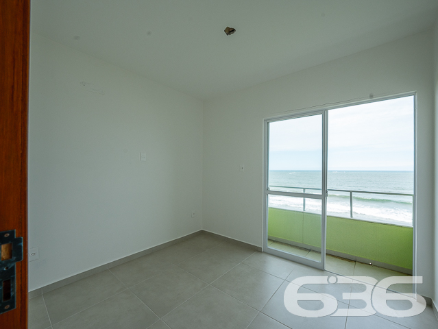 ÓTIMO SOBRADO TRIPLEX COM 4 SUÍTES COM CLOSET DE FRENTE PARA O MAR EM ITAJUBA
Este é simplesmente um imóvel espetacular! Conta com 4 suítes espaçosas e confortáveis, cada uma com seu próprio closet, para que você tenha todo o espaço necessário para organizar suas roupas e pertences. Além disso, a casa conta com uma incrível área externa, com piscina e churrasqueira, para momentos de lazer e descontração em família e com amigos.
Localizado em um condomínio fechado, com segurança 24 horas, este sobrado oferece todo o conforto e privacidade que você procura. Com um design moderno e sofisticado, a casa conta com uma ampla sala de estar e jantar, integrada com a cozinha, para momentos de convívio e descontração.
E o melhor de tudo: são 143m² de área privativa, de frente para o mar, proporcionando uma vista deslumbrante e o som das ondas do mar para relaxar e renovar as energias.
Conta com 2 vagas de garagem.
Somente o fato de abrir a janela enxergar aquela imensidão azul faz qualquer pessoa concordar que não existe vista mais linda do que ver o mar da janela da sua morada.
Adquirir um imóvel de frente para a praia é adquirir qualidade de vida.
Não perca tempo! Venha viver histórias inesquecíveis aqui.
Fale conosco e saiba mais:
Telefone: (47) 3451-0636
WhatsApp: (47) 99190-0636
Imobiliária 636.