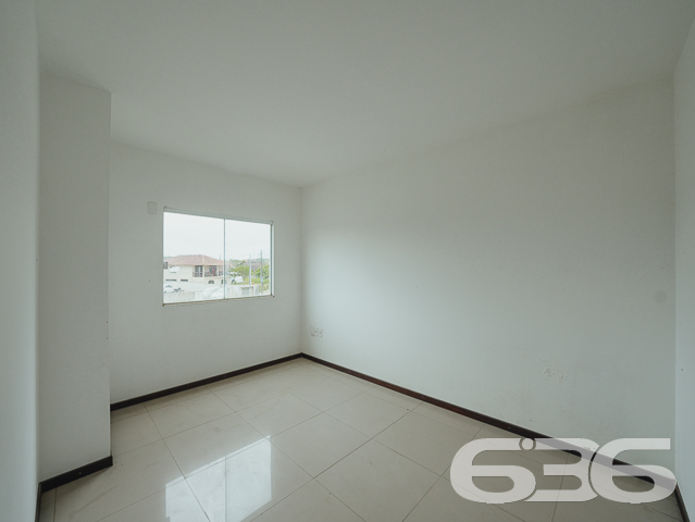 IMÓVEL COM SUÍTE + 2 QUARTOS NO BAIRRO ITAUM
Este é um geminado com 148m² de área total em um residencial com piscina, quiosque e outras áreas de lazer. Tem em sua composição cômodos amplos, iluminados e bem arejados, dispondo de 3 dormitórios (sendo uma suíte), 2 banheiros, sala de estar e sala de jantar, cozinha e vaga de garagem para um carro.
O seu layout interior é lindo! Possui piso cerâmico na parte térrea com pintura que reluz bem no ambiente - tornando-o bem claro e criando uma atmosfera harmoniosa e encantadora.
Possui espaço nos fundos com churrasqueira para você desfrutar de bons momentos ao lado de familiares e amigos.
Está localizada no bairro Itaum, próxima de escolas, supermercados, farmácias, academias e todas as comodidades necessárias para o dia a dia.
Ficou interessado? Não perca tempo! Agende sua visita conosco agora mesmo.
Saiba mais:
Telefone: (47) 3451-0636
WhatsApp: (47) 99190-0636
Imobiliária 636.