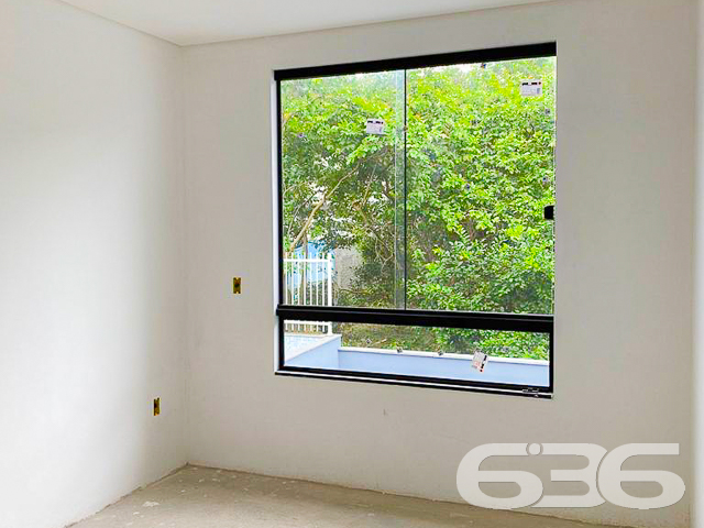 AMPLO SOBRADO COM SUÍTE + 2 QUARTOS NO BAIRRO FLORESTA
ESTUDA PERMUTA
Este é um sobrado de alto padrão com 138m² privativos e abertura de 4,25 metros, tendo cômodos e ambientes estilosos, amplos e confortáveis.
Além de seu design completamente moderno, sua composição dispõe de 3 dormitórios (sendo uma ótima suíte), 2 banheiros, sala de estar e sala de jantar, cozinha, área de serviço, sacada e vaga de garagem para 2 carros.
Possui espaço nos fundos para você utilizar como área de lazer ou de festas!
Está situado em excelente localização no bairro Floresta, próximo de todas as comodidades necessárias para o dia a dia.
Fale com um de nossos corretores e saiba mais sobre esse excelente imóvel.
Telefone: (47) 3451-0636
WhatsApp: (47) 99190-0636
Imobiliária 636.