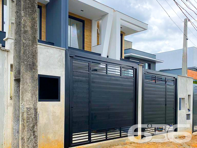 AMPLO SOBRADO COM SUÍTE + 2 QUARTOS NO BAIRRO FLORESTA
ESTUDA PERMUTA
Este é um sobrado de alto padrão com 138m² privativos e abertura de 4,25 metros, tendo cômodos e ambientes estilosos, amplos e confortáveis.
Além de seu design completamente moderno, sua composição dispõe de 3 dormitórios (sendo uma ótima suíte), 2 banheiros, sala de estar e sala de jantar, cozinha, área de serviço, sacada e vaga de garagem para 2 carros.
Possui espaço nos fundos para você utilizar como área de lazer ou de festas!
Está situado em excelente localização no bairro Floresta, próximo de todas as comodidades necessárias para o dia a dia.
Fale com um de nossos corretores e saiba mais sobre esse excelente imóvel.
Telefone: (47) 3451-0636
WhatsApp: (47) 99190-0636
Imobiliária 636.