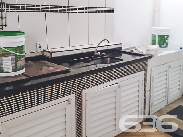 INVISTA EM ALUGUÉIS NO BAIRRO JOÃO COSTA - ESTUDA PERMUTA
Se você procura por um lugar para comprar e investir, essa é uma ótima oportunidade!
Este imóvel dispõe de 4 aluguéis separados, sendo um sobrado (térreo e primeiro piso separados) e duas quitinetes na frente da casa.
Excelente retorno mensal sobre o percentual investido!!!
Está situado próximo ao transporte público, mercados, escolas, CEIs, lojas e comércios em geral.
Fale com um de nossos corretores e saiba mais sobre esse oportuno imóvel!
Telefone: (47) 3451-0636
WhatsApp: (47) 99190-0636
Imobiliária 636.