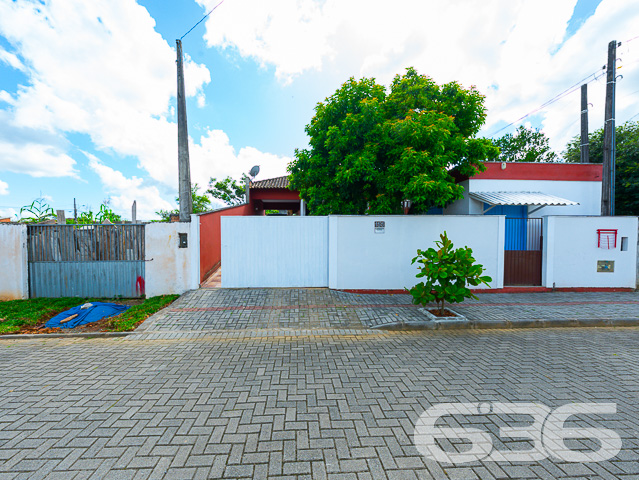 IMÓVEL COM 3 QUARTOS NO BAIRRO PARANAGUAMIRIM - ESTUDA PERMUTA

Esta é uma casa muito bem construída em alvenaria com laje, tendo suas aberturas e cobertura toda em madeira de lei (peroba) - uma madeira nobre, muito resistente e apresenta um acabamento fino. São 110m² de área construída sobre um amplo terreno com 360m², sendo 12 metros de frente por 30 metros nas laterais.

Sua composição dispõe de 3 dormitórios confortáveis, 2 banheiros, 2 despensas, sala de estar e sala de jantar, cozinha, área de serviço e garagem para 2 carros. Ainda conta com uma pequena área comercial construída na frente do imóvel, além de um amplo espaço nos fundos e pergolado para área de festas - ideal para aqueles momentos com a família e os amigos.

O imóvel com cores vibrantes é totalmente murado e com portão fechado, contando com ambientes arejados e bem iluminados. Está situado em ótima localização, próximo de ponto de ônibus, supermercados, verdureira, posto de saúde, restaurantes, lojas e comércios em geral.

Conheça pessoalmente cada detalhe dessa linda residência! Fale com um de nossos corretores agora mesmo!

Saiba mais:
Telefone: (47) 3451-0636
WhatsApp: (47) 99190-0636

Imobiliária 636.