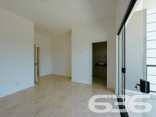 Sobrado com 1 suíte + 2 dormitórios no bairro Costeira, Balneário Barra do Sul, a poucos passos da lagoa.
Este é um imóvel excelente com 107m² de área privativa, projetado com cômodos amplos, confortáveis e modernos. Seu layout proporciona estilo, iluminação e ventilação natural.
O sobrado conta com 3 quartos muito aconchegantes, incluindo uma bela suíte, além de sacada, sala de estar, copa e cozinha integradas, banheiro social, lavabo, área de serviço e uma vaga de garagem.
Localizado em uma excelente região no bairro Costeira, está a poucos passos da lagoa e próximo de todas as comodidades necessárias para o dia a dia.
Não perca essa oportunidade! Venha viver momentos incríveis aqui.
Entre em contato conosco para saber mais:
Telefone: (47) 3448-3636
WhatsApp: (47) 99190-0636
Imobiliária 636
