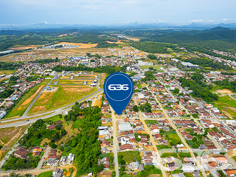 TERRENO DE ESQUINA À VENDA NO BAIRRO ITINGA, ARAQUARI
Apresentamos um terreno de esquina espaçoso, abrangendo uma área total de 417,28m², com uma abertura de 20,42 metros. Esta propriedade é ideal para construtores ou empreendimentos residenciais multifamiliares.
A localização é privilegiada no bairro Itinga, Araquari, com proximidade de supermercados, restaurantes, parque aquático, opções de transporte público, lojas comerciais e uma variedade de serviços disponíveis na região.
Não perca essa grande oportunidade! Fale com um de nossos corretores agora mesmo e saiba mais sobre esse excelente lote.
Tire seus planos do papel e conte com a 636 para realizá-los.
Telefone: (47) 3451-0636
WhatsApp: (47) 99190-0636
Imobiliária 636.