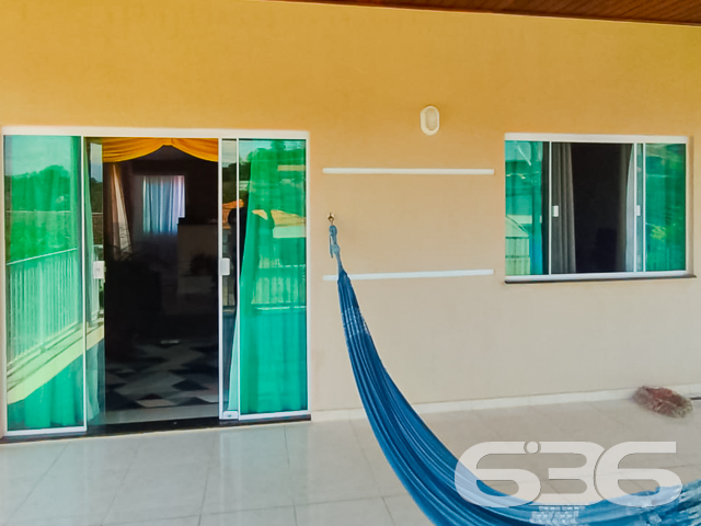 IMÓVEL COM 3 DORMITÓRIOS NO BAIRRO PARQUE GUARANI

Este é um ótimo imóvel para você e sua família! São 167m² de área construída - toda com acabamento em gesso por dentro e cômodos espaçosos, proporcionando mais conforto e aconchego para sua rotina. Possui uma sacada enorme capaz de oferecer um maravilhoso fim de tarde. 

Sua composição ainda dispõe de 3 dormitórios, 3 banheiros e garagem para até 3 carros. Ainda conta com uma proveitosa área de festas para desfrutar de bons momentos ao lado de pessoas especiais. Nos fundos, há uma outra casa de madeira que está alugada, caso queira manter, poderá deixar a casa e obter a renda do aluguel.

Está situado no bairro Parque Guarani, próximo de todas as comodidades necessárias para seu dia a dia, como: supermercado, panificadora, farmácia, escolas, transporte público e demais serviços e estabelecimentos da região.

Saiba mais detalhes desse excelente sobrado! Não vai perder essa oportunidade, né?!

Fale com um de nossos corretores:
Telefone: (47) 3451-0636
WhatsApp: (47) 99190-0636

Imobiliária 636.