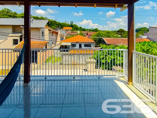 IMÓVEL COM 3 DORMITÓRIOS NO BAIRRO PARQUE GUARANI

Este é um ótimo imóvel para você e sua família! São 167m² de área construída - toda com acabamento em gesso por dentro e cômodos espaçosos, proporcionando mais conforto e aconchego para sua rotina. Possui uma sacada enorme capaz de oferecer um maravilhoso fim de tarde. 

Sua composição ainda dispõe de 3 dormitórios, 3 banheiros e garagem para até 3 carros. Ainda conta com uma proveitosa área de festas para desfrutar de bons momentos ao lado de pessoas especiais. Nos fundos, há uma outra casa de madeira que está alugada, caso queira manter, poderá deixar a casa e obter a renda do aluguel.

Está situado no bairro Parque Guarani, próximo de todas as comodidades necessárias para seu dia a dia, como: supermercado, panificadora, farmácia, escolas, transporte público e demais serviços e estabelecimentos da região.

Saiba mais detalhes desse excelente sobrado! Não vai perder essa oportunidade, né?!

Fale com um de nossos corretores:
Telefone: (47) 3451-0636
WhatsApp: (47) 99190-0636

Imobiliária 636.